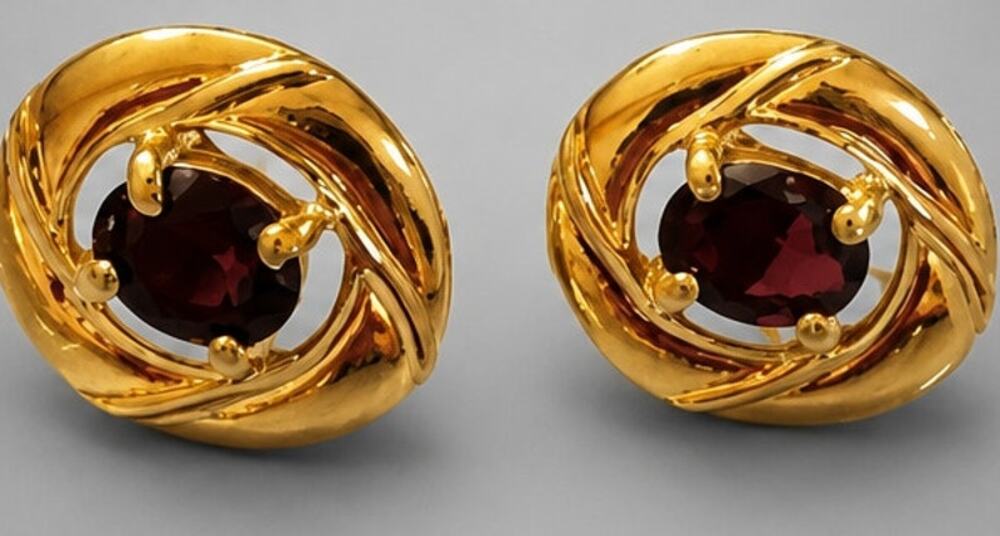 Vintage Garnet Red Glass Earrings Oval Gold Tone Swirl Studs rp-75